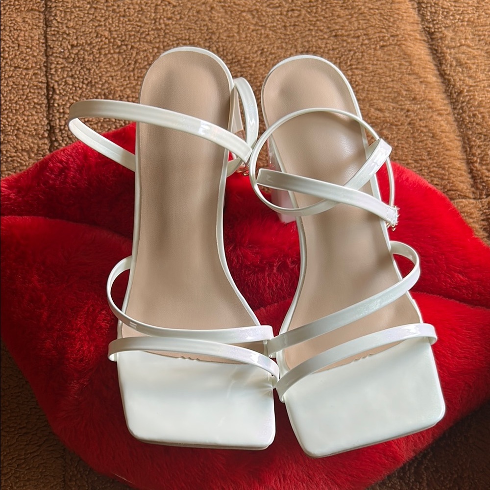 Elegant White Strappy Women's Sandals